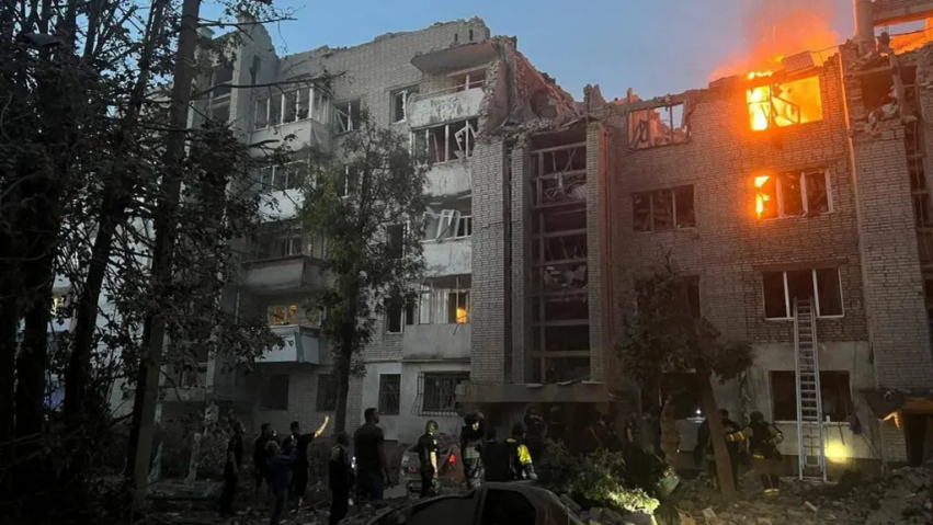 Tetë të vdekur nga sulmet ruse në Ukrainë