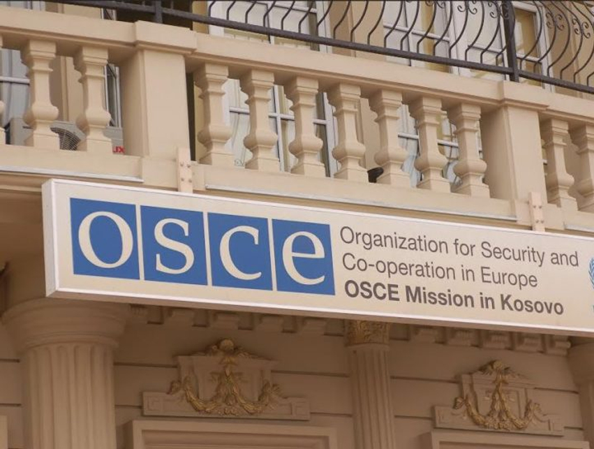 OSBE ja në Kosovë dënon heqjen e pllakës përkujtimore në Rahovec kushtuar dy gazetarëve serbë