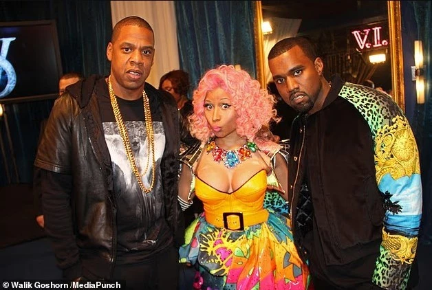 Jay-Z i bën ‘diss’ Kanye West, Drake dhe Nicki Minaj gjatë performancës së tij në Filadelfia