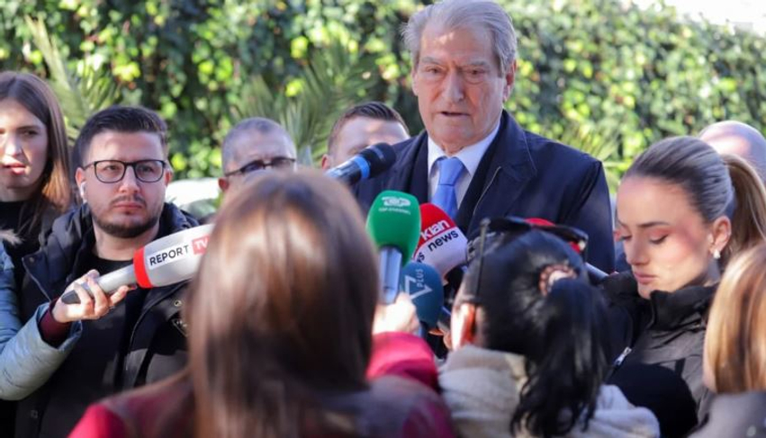 PD anulon foltoren e të hënës prej protestës së paralajmëruar për Zvërnecin  Berisha  Sot do mbështesim tubimin e Koalicionit për Familjen
