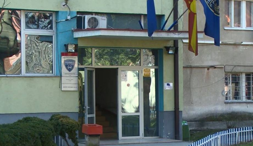 Ndalohen dy të rinj në Tetovë  u sollën në mënyrë agresive ndaj policëve
