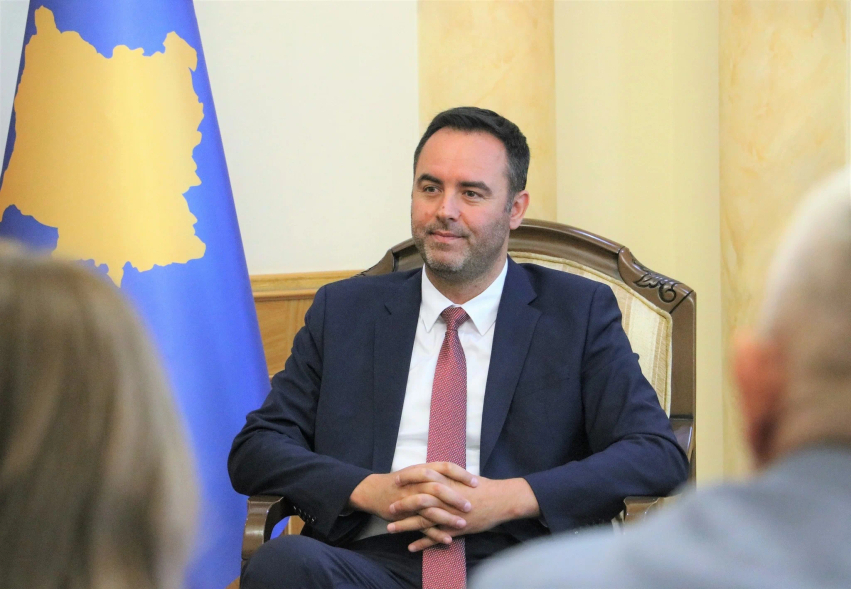 Konjufca zbulon  dy sene  që ia kanë bllokuar Kosovës