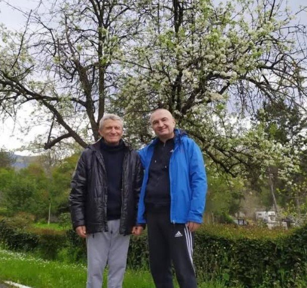 Meta reagon për ndarjen nga jeta të të atit: Të martën përcillet për në banesën e fundit në vendlindje, ishte amanet i tij