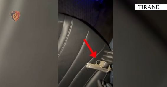 Arrestohet 32-vjeçari në Tiranë, shtiu me armë zjarri nga automjeti