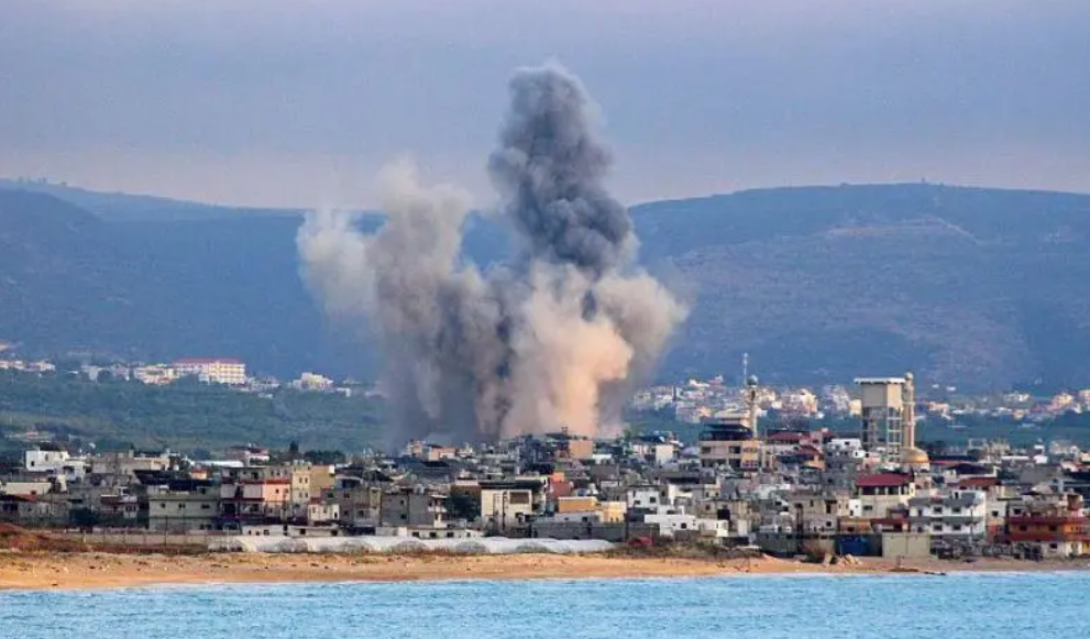 Hezbollahu pranon planin amerikan për armëpushim me Izraelin, por sulmet ndaj Libanit nuk ndalen plotësisht