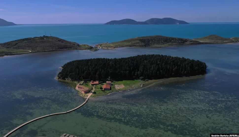 Rama thotë se SPAK-u ka bllokuar transaksionin për pronën ku planifikohet resorti në Zvërnec