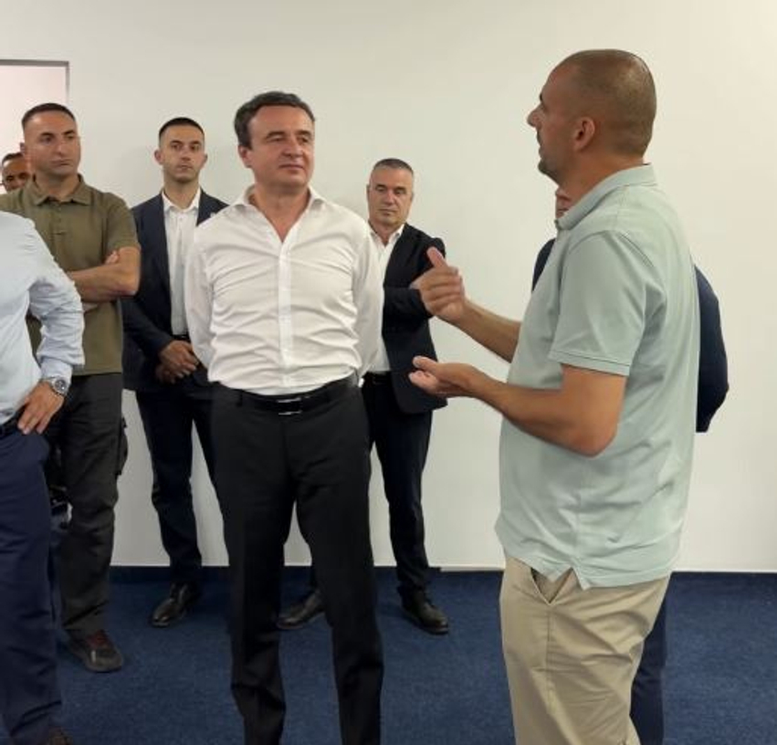 Për herë të parë para publikut  Kurti prezanton laboratorin e dronëve dhe anti dronëve të Policisë së Kosovës