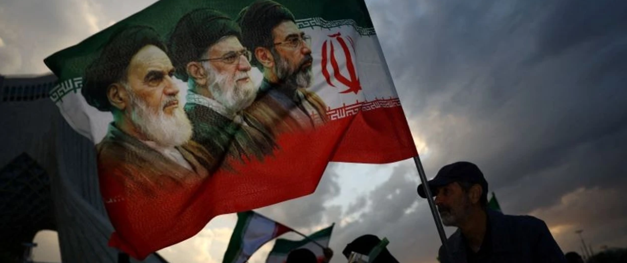 Ministrat e Jashtëm të Iranit dhe Arabisë Saudite flasin për diplomacinë për t'i dhënë fund konfliktit rajonal