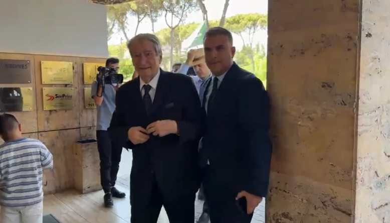 Sali Berisha takohet me Ilir Metën, shkon për ngushëllime pas humbjes së babait të ish-presidentit