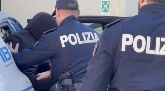 “Skifteri” shqiptar kapet në arrati, ishte dënuar për vjedhje në seri, ja sa burg do vuajë!