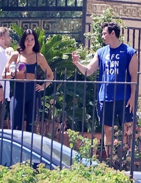 Dua Lipa shihet në Itali me Callum Turner, gjithçka gati për ceremoninë e dytë