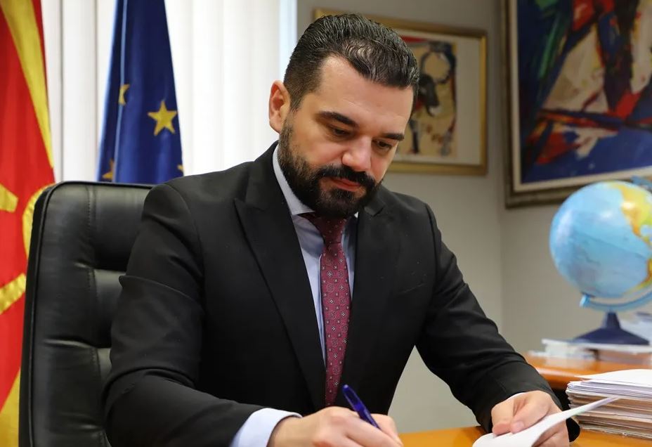 Lloga: Zgjidhja për provimin ishte gati, por Qeveria e re e tërhoqi