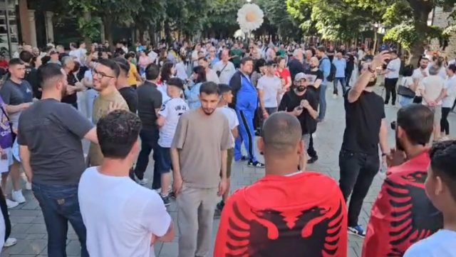 Tubimi për projektin në Zvërnec, protestës i bashkohen edhe qytetarët në Elbasan, Kukës dhe Korçë