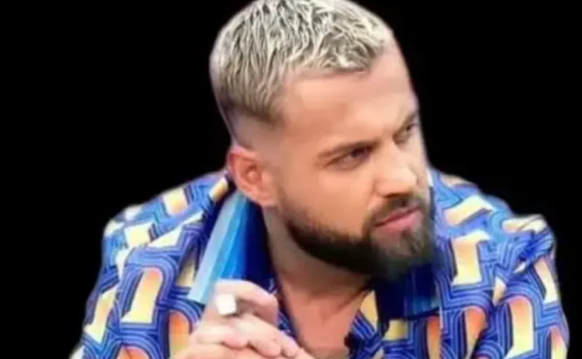 Luiz Ejlli i bashkohet protestës në Tiranë, mesazhi i tij po bën xhiron e rrjetit
