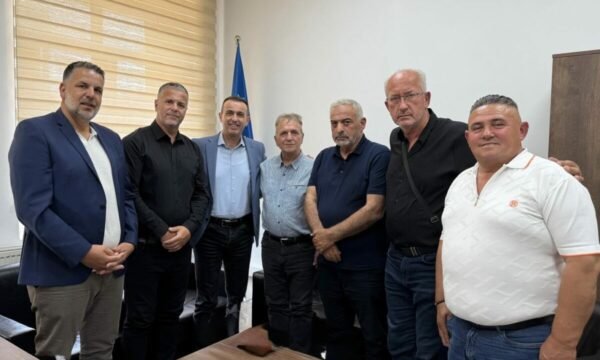 Drejtuesit e Federatës së Futbollit Shqiptar në Gjermani dhe në Zvicër u pritën nga Ministri i Sportit, Blerim Gashani