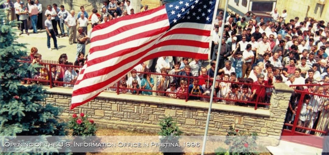 Ambasada amerikane rikujton hapjen e zyrës së parë në Kosovë
