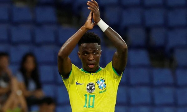 Pse Vinicius nuk shkëlqen me Brazilin si te Real Madridi?