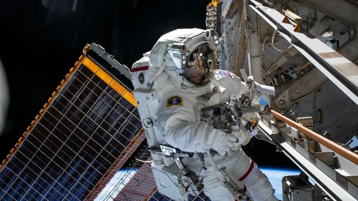 Rrjedhje ajri në Stacionin Ndërkombëtar Hapësinor, astronautët përgatiten për evakuim