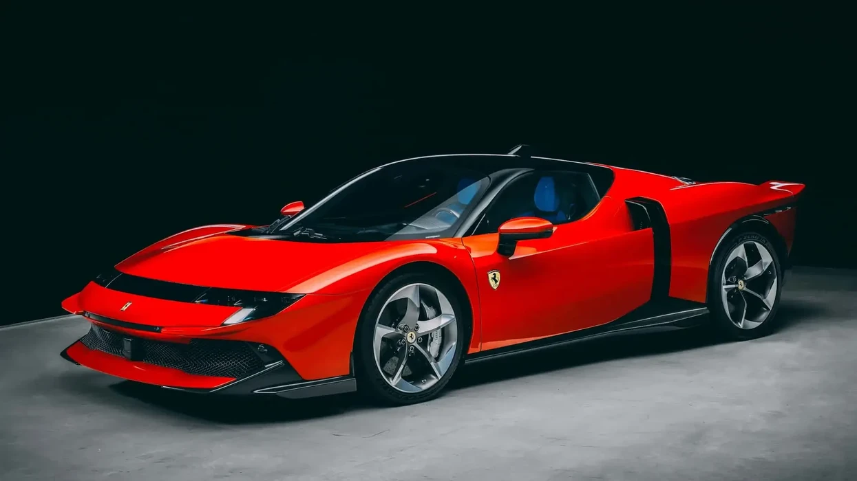 Ferrari përjashton veturat plotësisht autonome: Duam njerëzit ta ngasin veturën