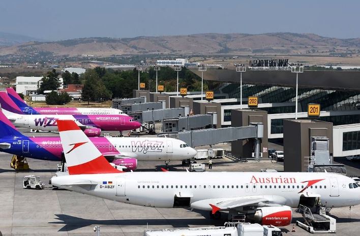 Aeroportet në Maqedoninë e Veriut shënojnë rritje të pasagjerëve për 31.2% në periudhën janar-maj 2026