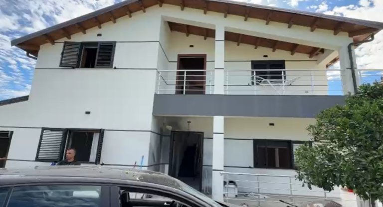 Tronditet Lezha! Shpërthim i fuqishëm me tritol në banesë, çifti i bashkëshortëve ishte brenda