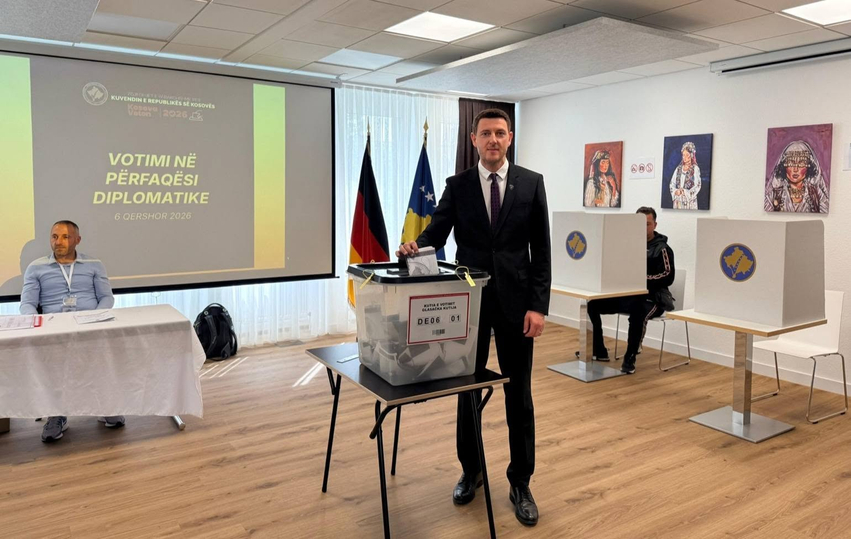 Konsullata e Kosovës në Shtutgart  Votimi po zhvillohet në mënyrë të rregullt