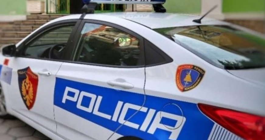 Vrau nënën e saj me thikë, pranga 57-vjeçares në Kurbin 