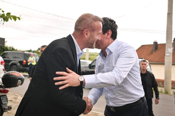 Hysni Mehana “godet” Buzhalën: Nuk e kanë harruar zanatin e vjetër