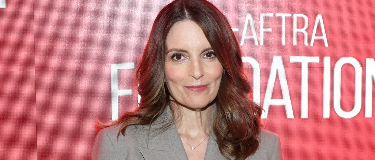 Tina Fey flet për plakjen: Vitet '50 janë puberteti i përmbysur, trupi ndryshon në mënyra të këqija