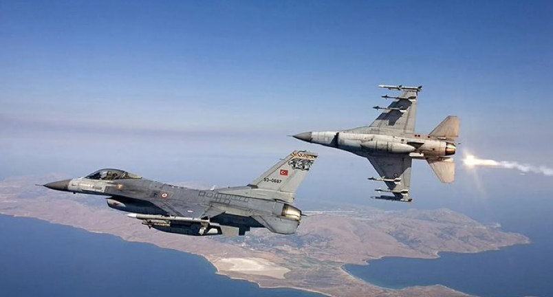 Tension në Egje/ Turqia shkel 9 herë hapësirën ajrore greke, përplasje e izoluar mes avionëve