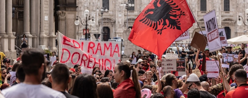 Protestat për Zvërnecin shpërthejnë edhe në Milano