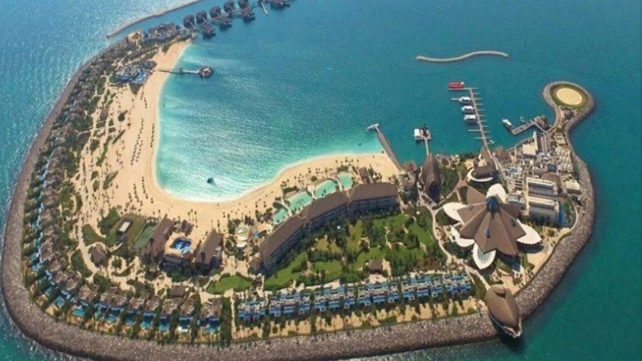 “Budallallëku nuk e merr dot peng Shqipërinë”, Rama ndan foto nga resorti prestigjioz në Katar: E ka ndërtuar i njëjti brand që do bëjë Zvërnecin