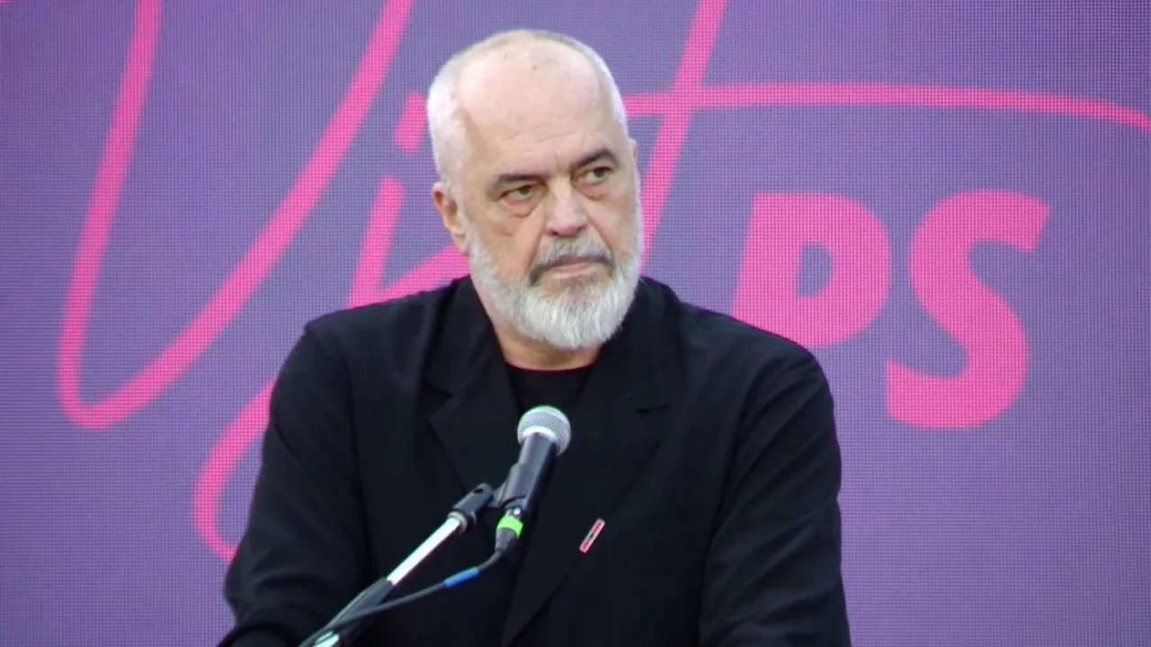“Si mund të transformohet një protestë lokale në spektakël ndërkombëtar?” Rama mediave të huaja: Sot 2 mijë pjesëmarrës, në kulmin e saj nuk i kaloi 8 mijë