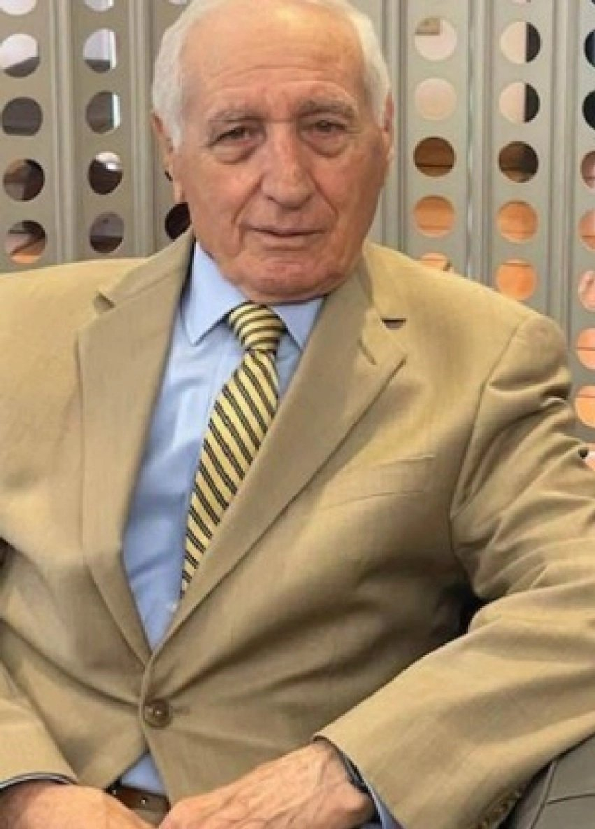 Vetëm me ëndrra  dëshira dhe bashkëpunim me armikun  nuk fitohet pushteti sepse sovrani nuk ua jep