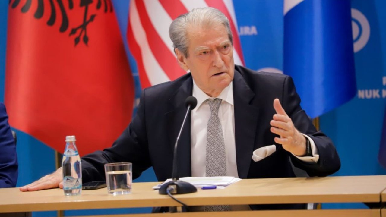 Berisha akuza Ramës: Skandal, përdor teknologjinë për të përgjuar protestuesit
