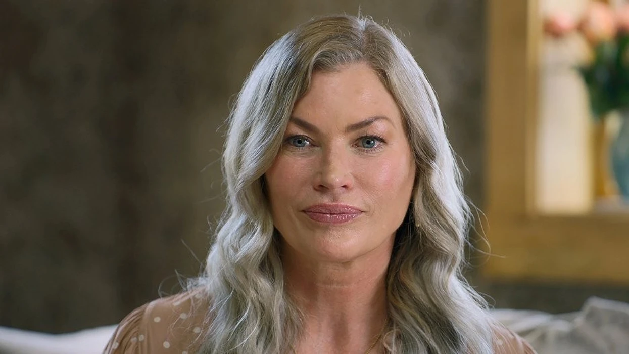 Ish-modelja Carre Otis ngrit padi për përdhunim dhe trafikim njerëzor kundër ish-kreut të agjencisë Elite Model