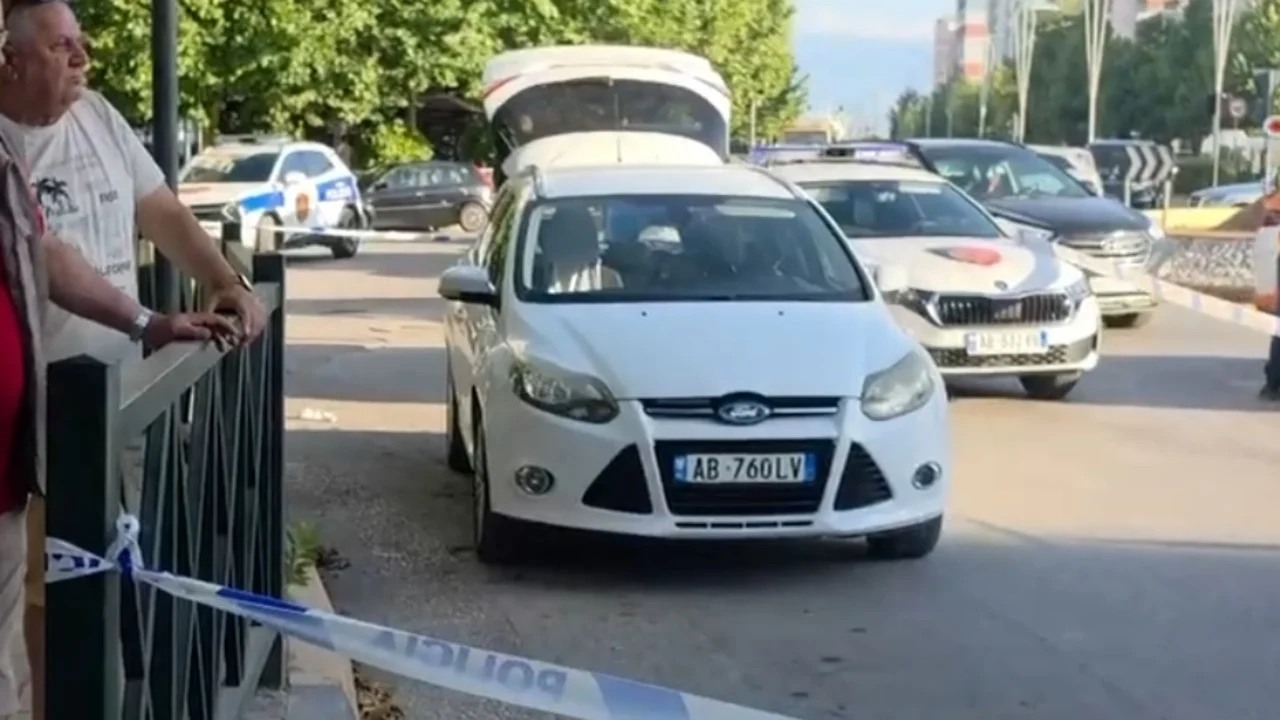 Tjetër plagosje me armë zjarri/ Një person në Vlorë qëllohet në këmbë, policia në vendngjarje