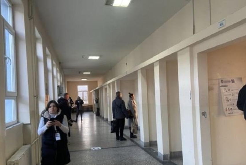 Nis votimi në jug dhe veri të Mitrovicës