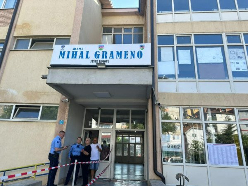 Nis votimi në Fushë Kosovë  mbi 14 mijë votues me të drejtë vote në  Mihal Grameno 