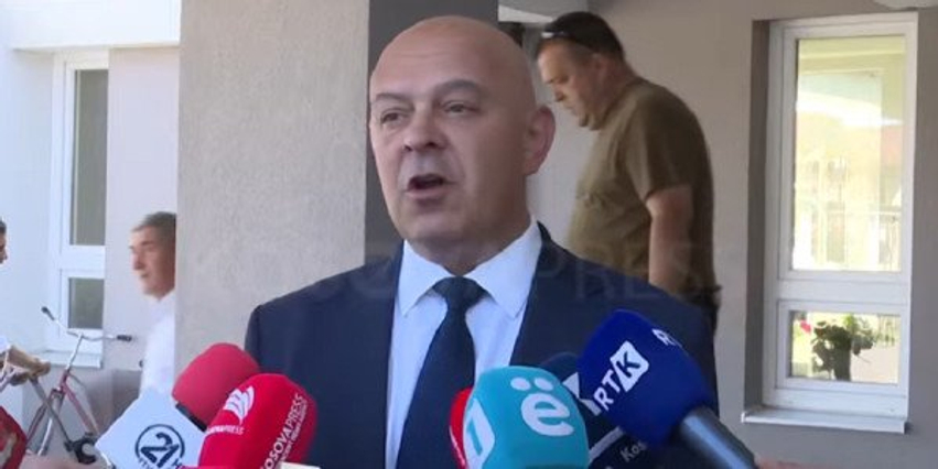 Gjini voton në Gjakovë  Fton qytetarët të dalin në zgjedhje dhe të vendosin për Kosovën