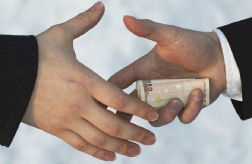 Arrestohen dy persona në Gorazhdec, dyshohen për ryshfet dhe ndikim në vota në favor të Listës Serbe