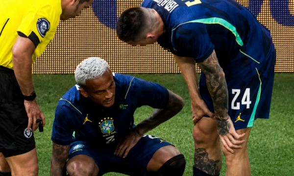 Ylli i Brazilit në lot pas lëndimit në miqësore, e rrezikon Botërorin