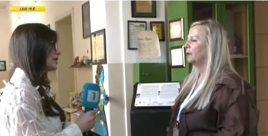 qendra-me-e-madhe-e-votimit-ne-peje-me-probleme-ne-nisje-menaxherja-ankohet-per-komisionaret