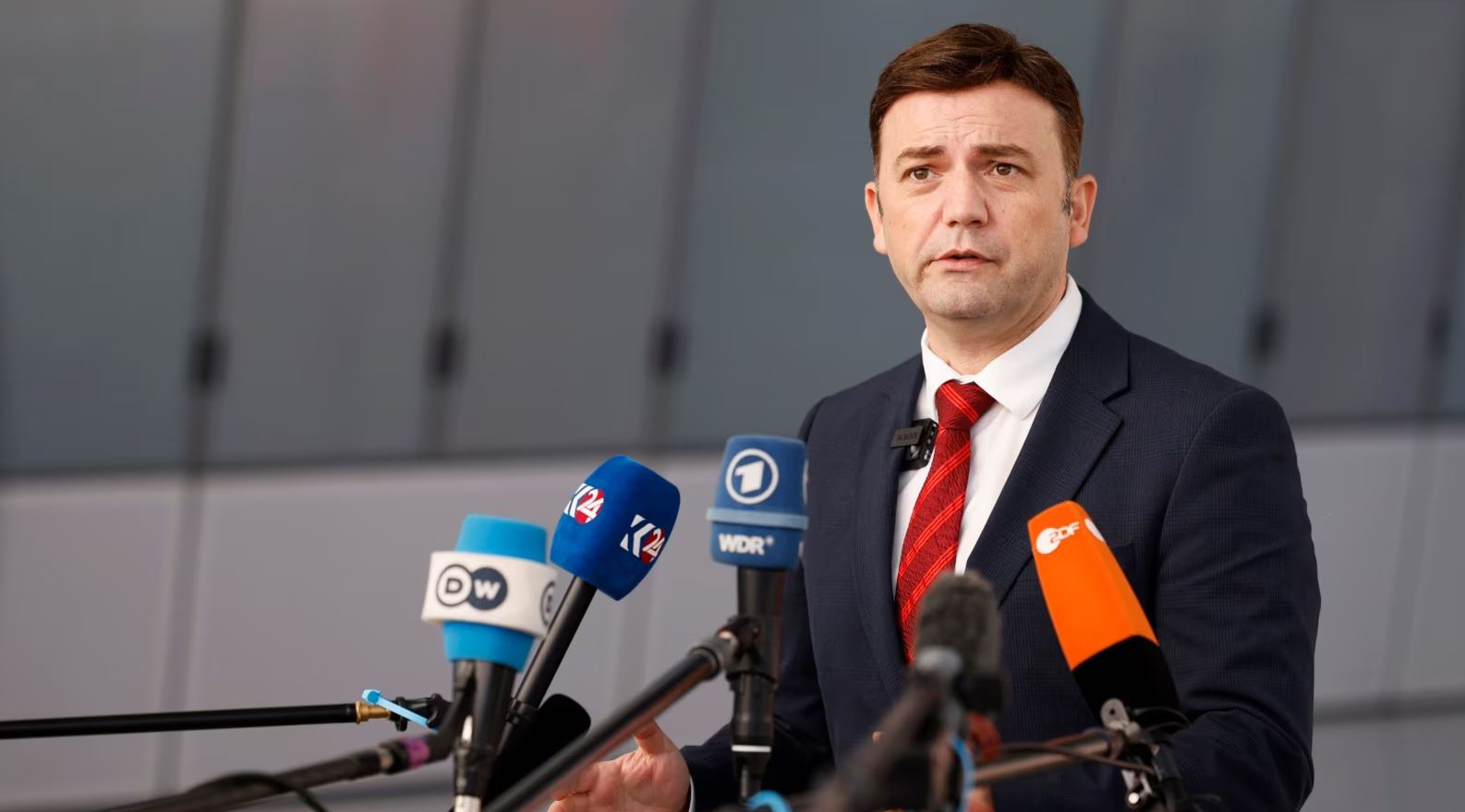 Osmani: VLEN e anuloi edhe parimin e “Badenterit të vogël”