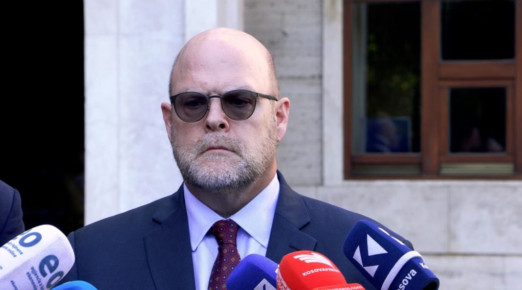 Letër e hapur nga Bekteshi drejtuar ish-ambasadorit amerikan në Kosovë