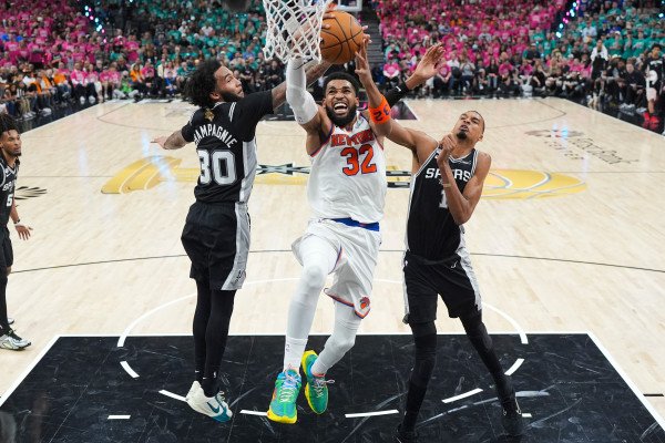 ​1 milion dollar për dy ulëse në ndeshjen Knicks-Spurs