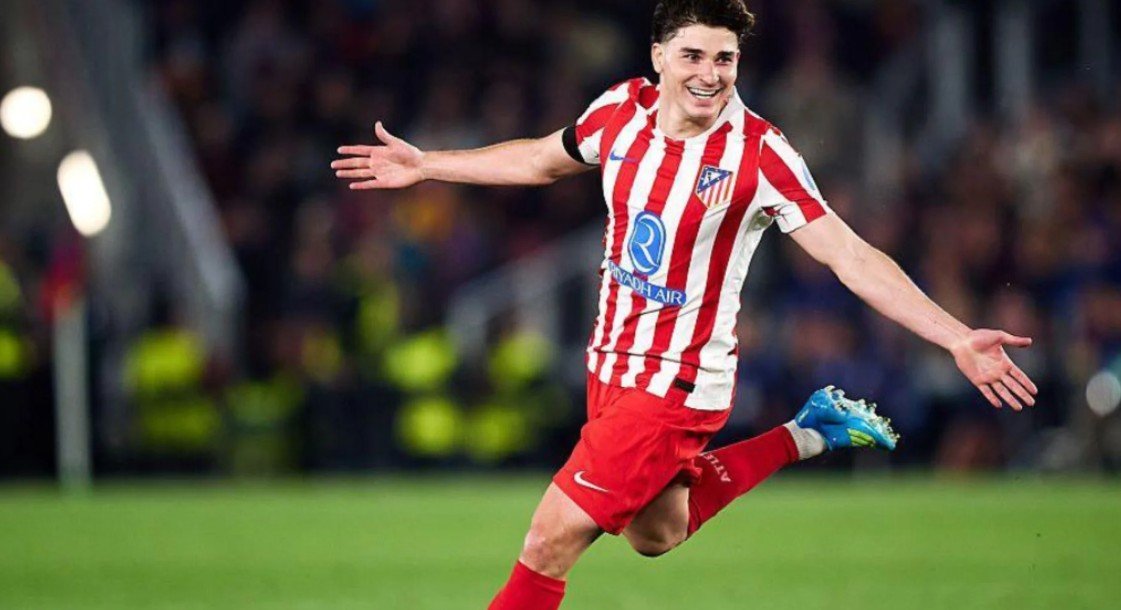 Real Madrid në sulm për Julian Alvarez? Agjenti i argjentinasit mohon kontaktet me Los Blancos