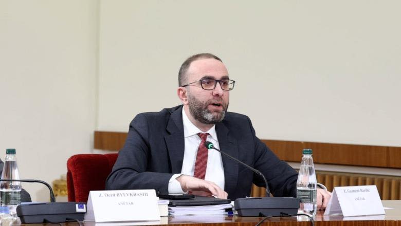  “Rama të japë dorëheqjen”- PD dorëzon në Kuvend shfuqizimin e 4 ligjve
