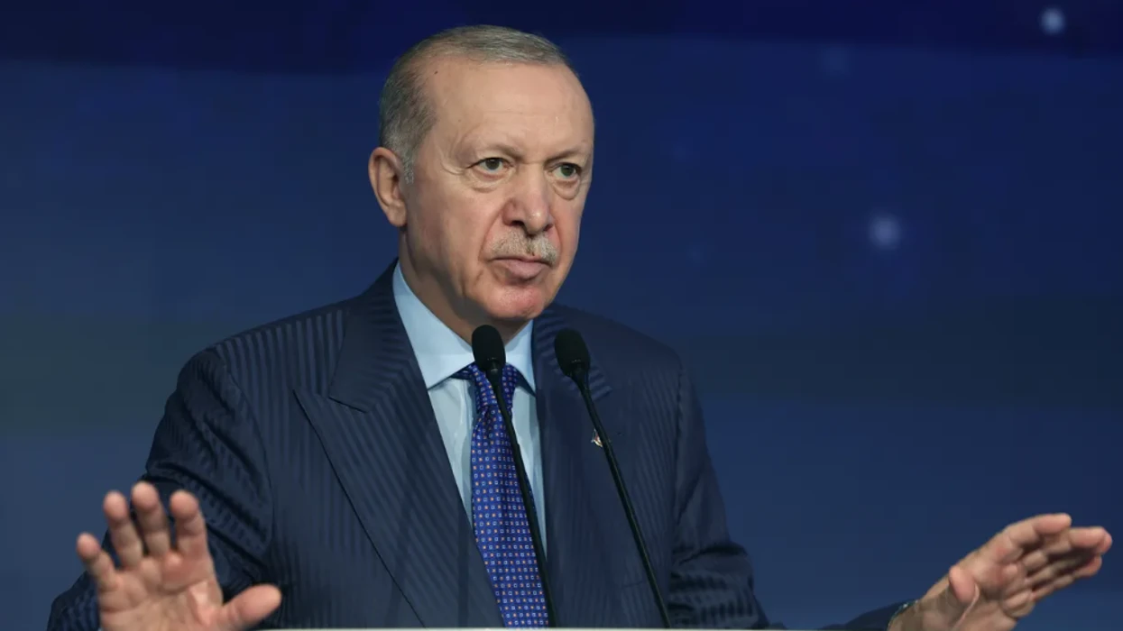 Erdogan paralajmëron se çështja e klimës kërcënon njerëzimin si lufta dhe pandemitë