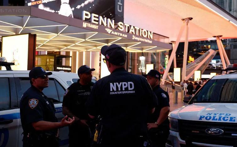 Incident i rëndë në New York, pesë të plagosur nga një sulm me thikë